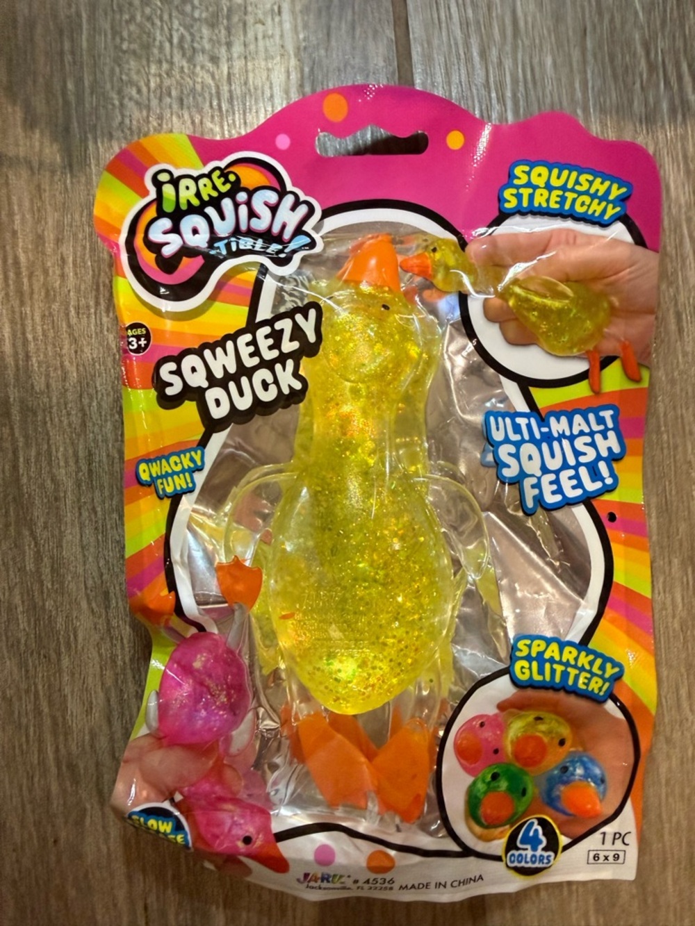 JA-RU Irre-Squish-tible! Sqweezy Duck -Yellow Glitter Squishy Toy